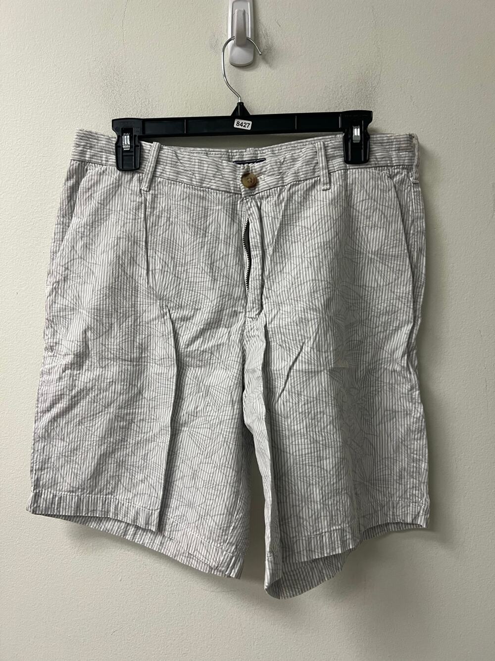 Izod Mens Shorts Grey/White Stripe w Floral print Sz 33
